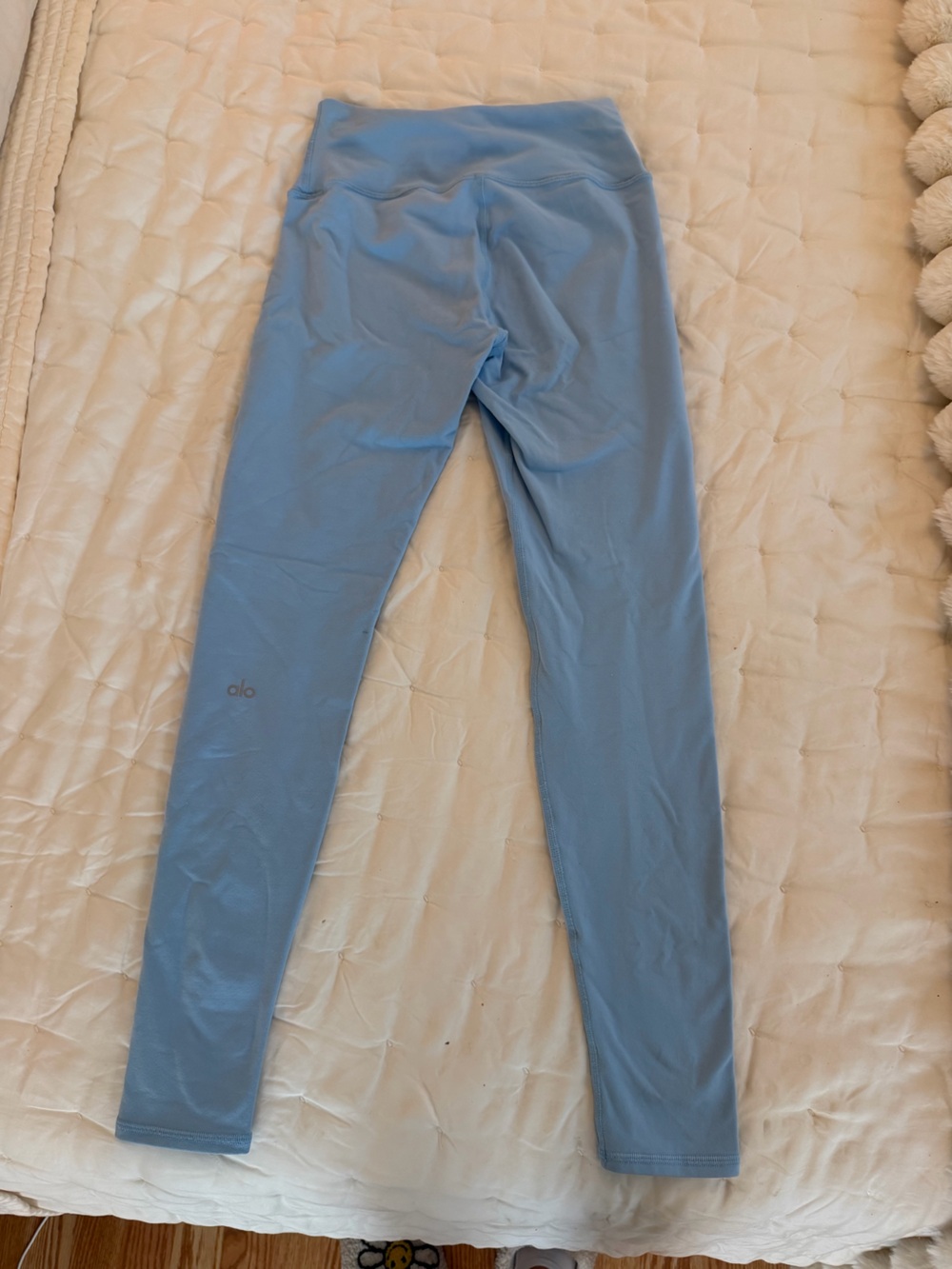 ALO Yoga Woman’s Sky Blue High-Rise Leggings